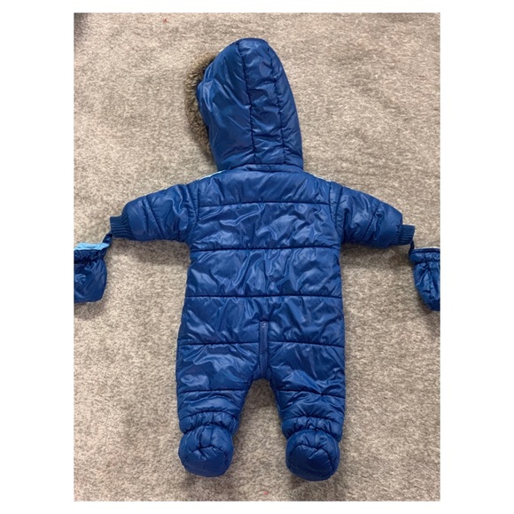 Boys snowsuit - Picture 2 of 2